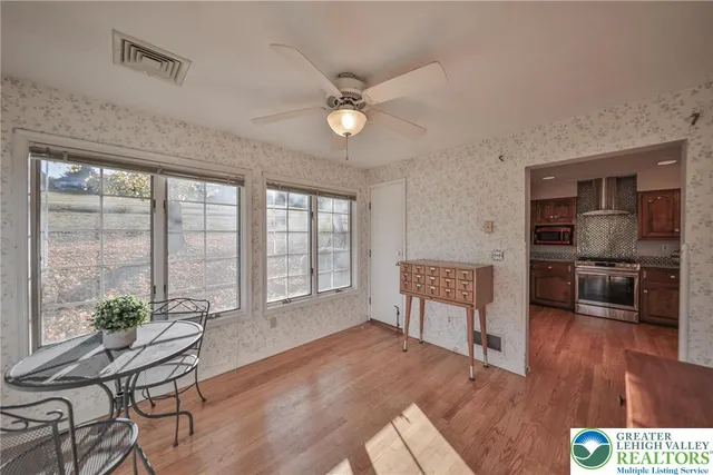 $310,000 | 319 West Windsor Road, Saylorsburg, PA 18353