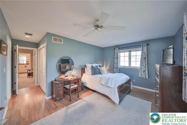 $310,000 | 319 West Windsor Road, Saylorsburg, PA 18353