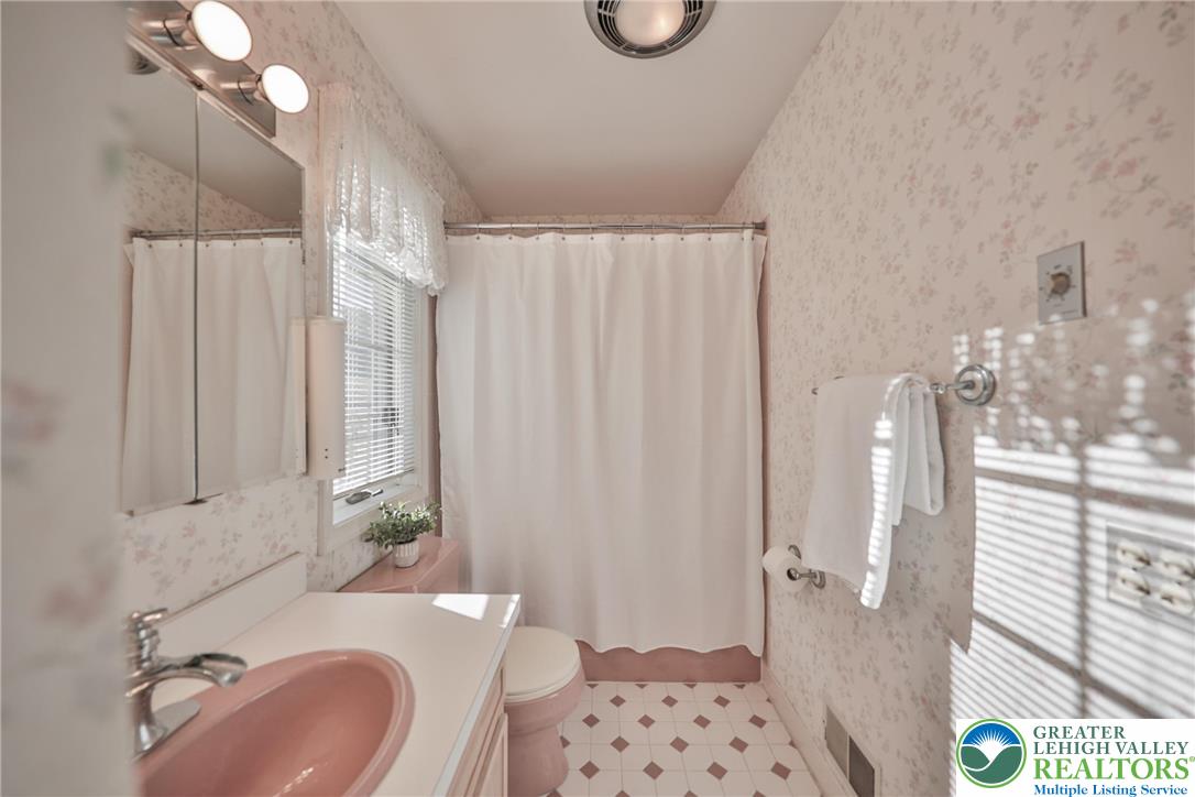 319 West Windsor Road Saylorsburg, PA 18353 - Photo 39 of 55