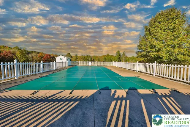 $310,000 | 319 West Windsor Road, Saylorsburg, PA 18353