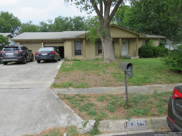 $1,600 | 4815 Sorrento, San Antonio, TX 78217