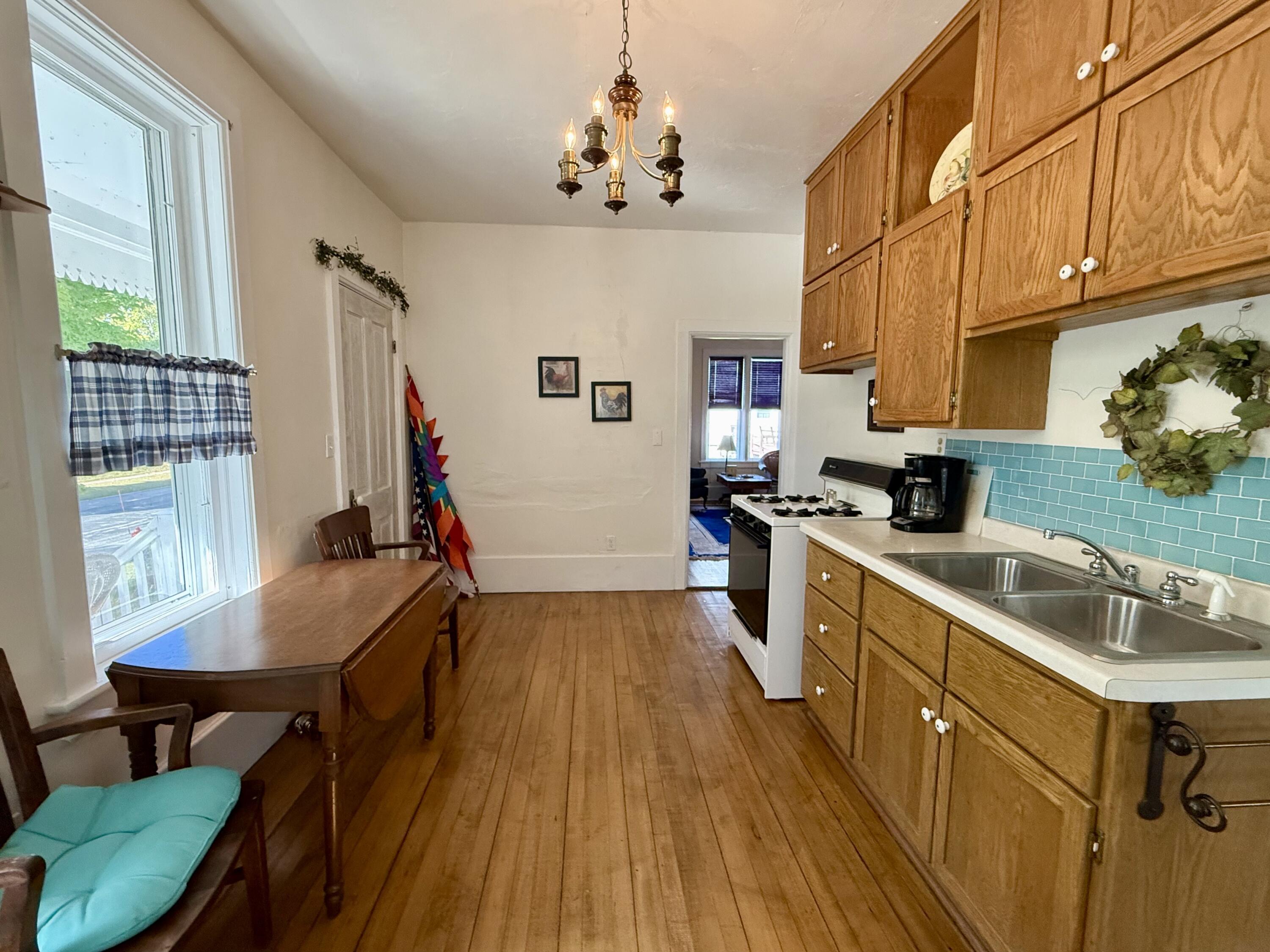 521 Center Street Kewaunee, WI 54216 - Photo 11 of 28 IMG_9465