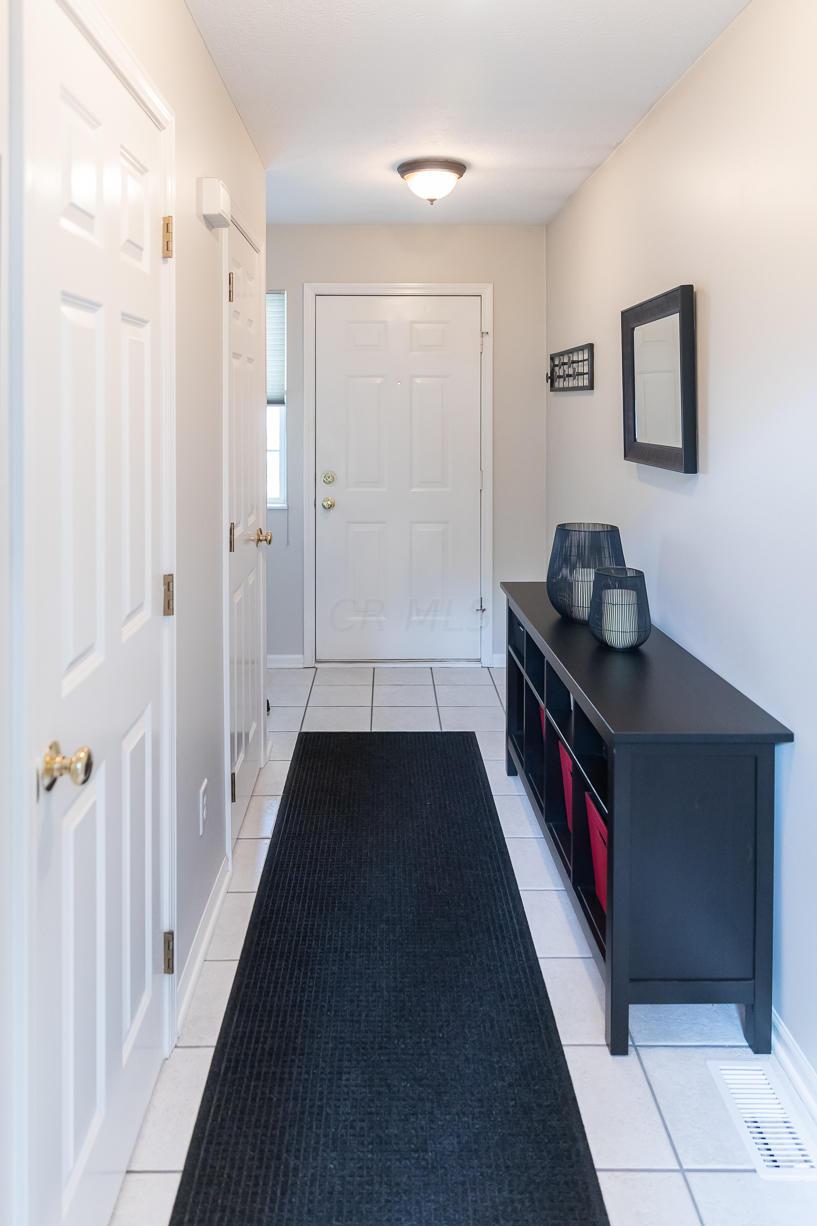 392 Sycamore Ridge Way Columbus, OH 43230 - Photo 2 of 55