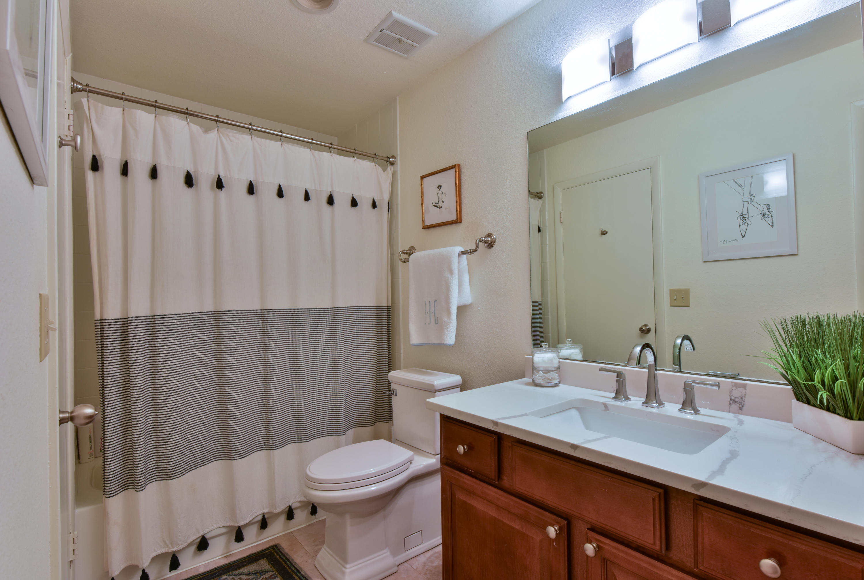 1481 Center Street, Unit 1303 Mount Pleasant, SC 29464 - Photo 12 of 20 bathroom