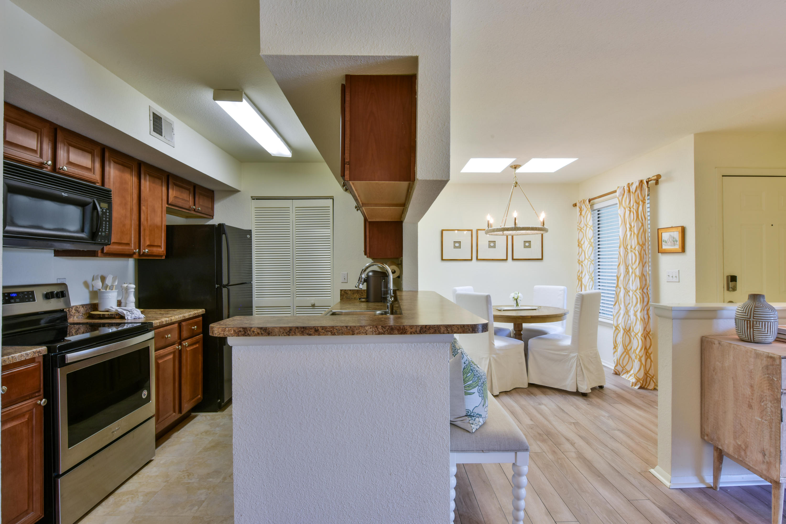 1481 Center Street, Unit 1303 Mount Pleasant, SC 29464 - Photo 7 of 20 Kitchen