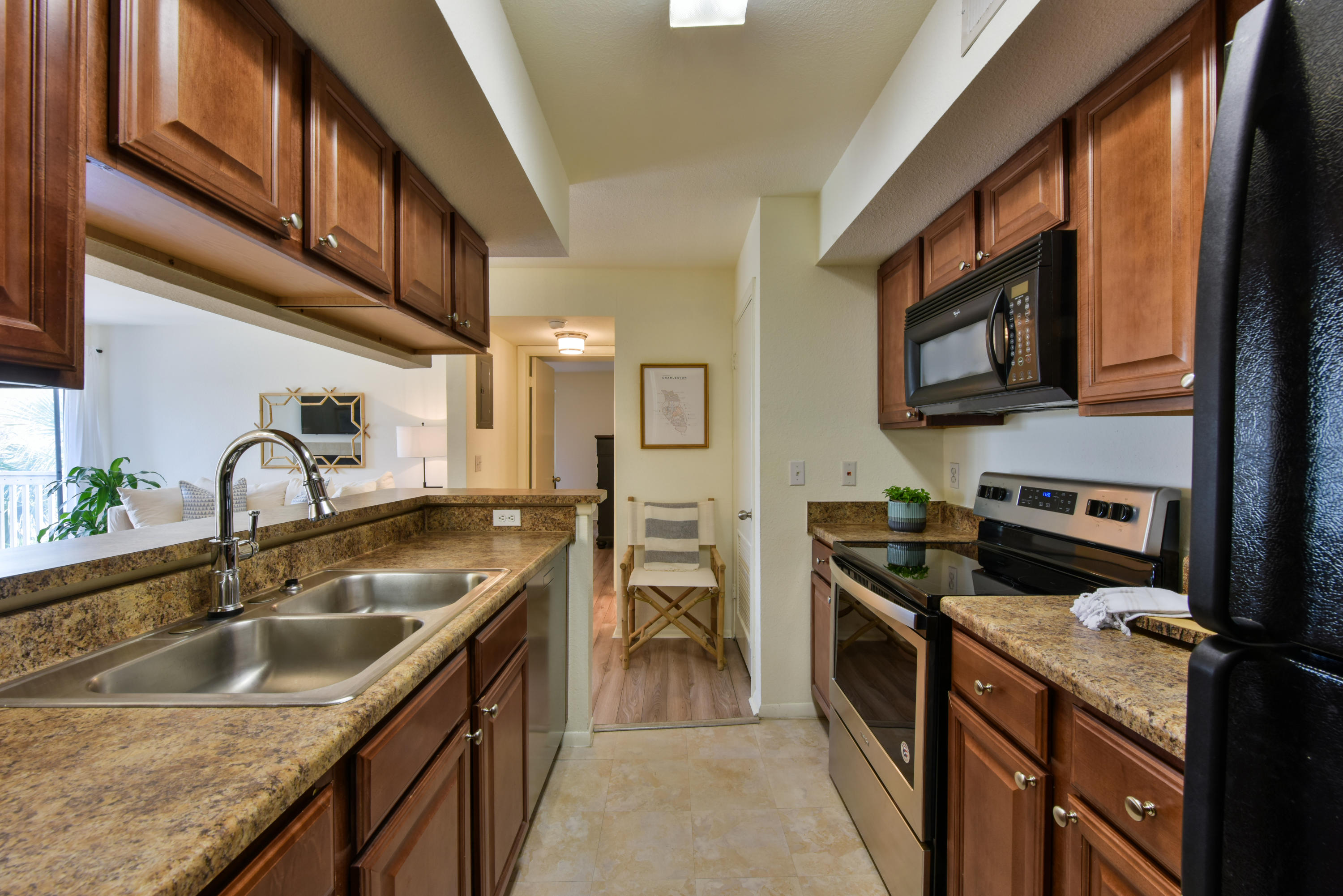 1481 Center Street, Unit 1303 Mount Pleasant, SC 29464 - Photo 8 of 20 Kitchen