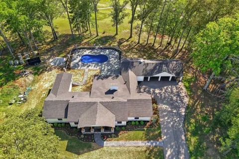 $1,179,000 | 28 Lakeland Drive, McMinnville, TN 37110