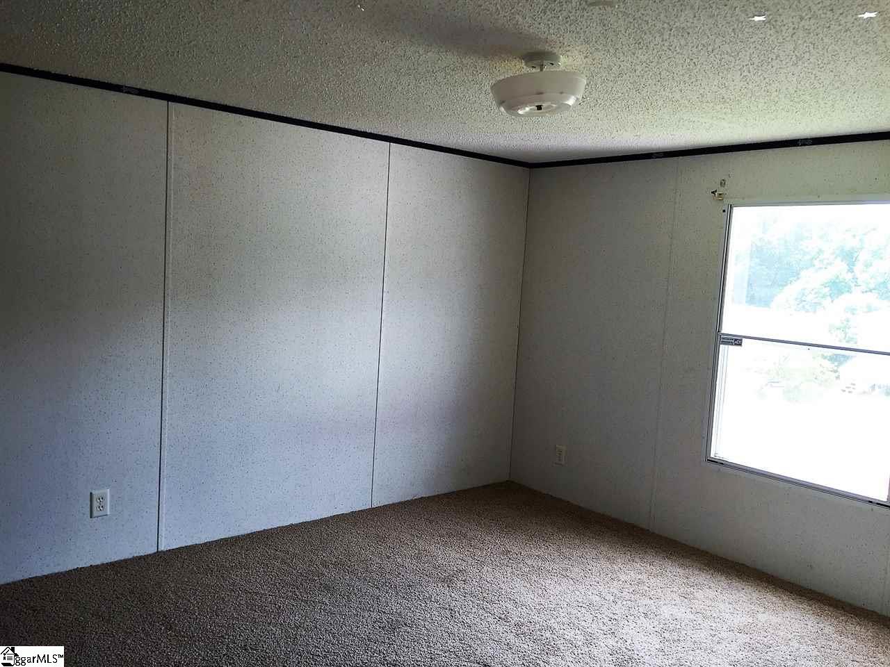 309 Thacker Court Inman, SC 29349 - Photo 3 of 19
