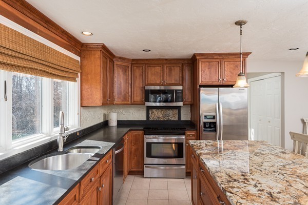 46 R Center Hill Road Plymouth, MA 02360 - Photo 12 of 30 Gallery Image 12