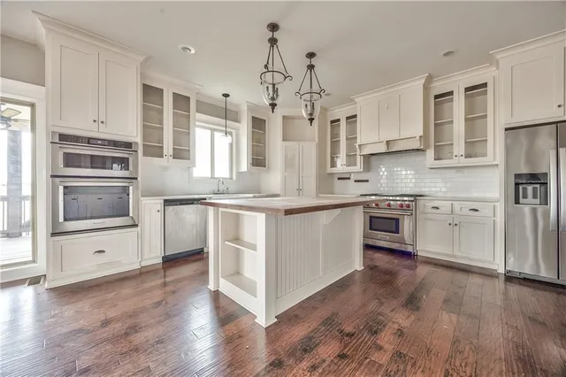 $584,900 | 17830 Northwest 130th Place, Platte City, MO 64079