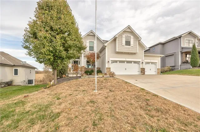 $584,900 | 17830 Northwest 130th Place, Platte City, MO 64079