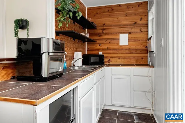 $455,000 | 954 Beech Grove Road, Roseland, VA 22967