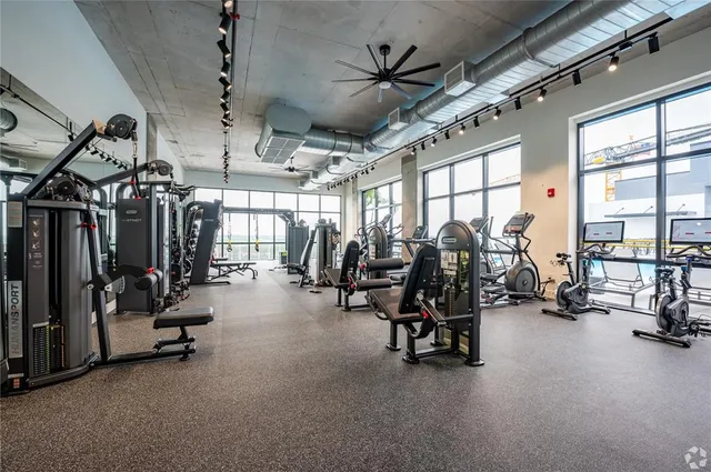 $3,974 | 221 Main Street North, Unit 808, St. Petersburg, FL 33716