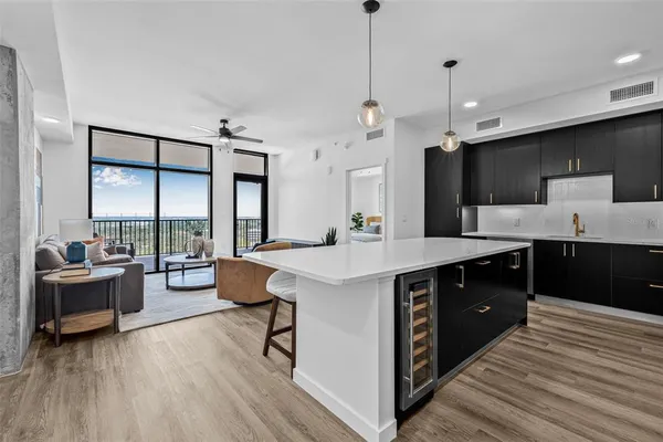 $3,663 | 221 Main Street North, Unit 808, St. Petersburg, FL 33716