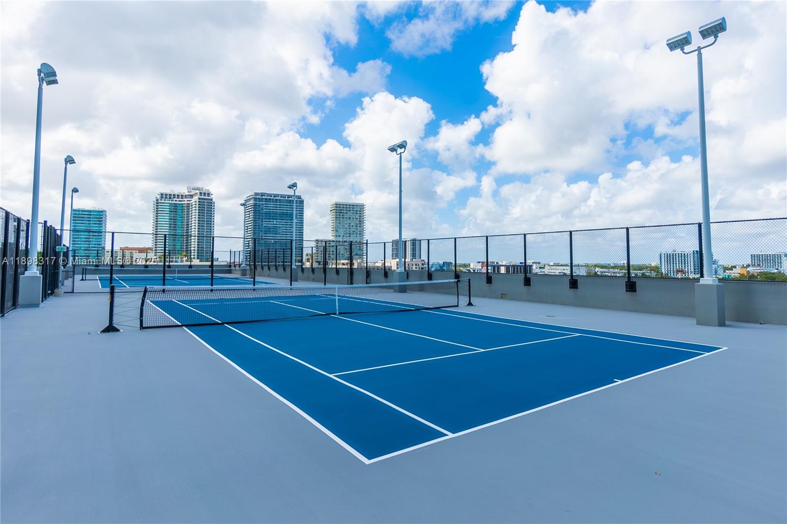 3131 Northeast 7th Avenue, Unit PH4903 Miami, FL 33137 - Photo 22 of 33 a view of a tennis court