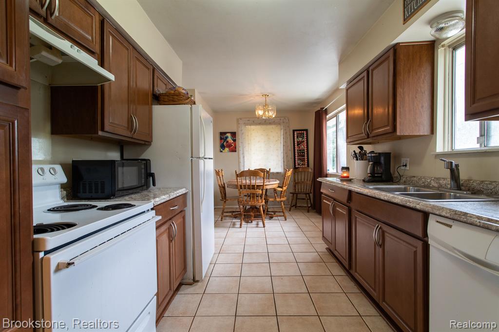 122 Campbell Street Rochester, MI 48307 - Photo 23 of 32