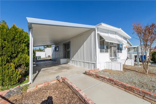 $59,999 | 725 West Thornton Avenue, Unit 25, Hemet, CA 92543