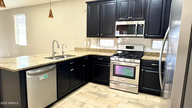 $2,600 | 3253 South Miller Drive, Chandler, AZ 85286