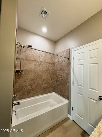 $2,600 | 3253 South Miller Drive, Chandler, AZ 85286