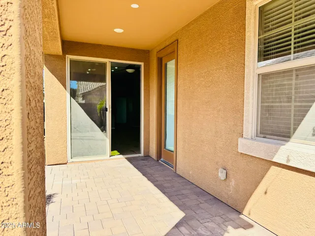 $2,600 | 3253 South Miller Drive, Chandler, AZ 85286