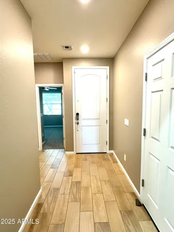 $2,600 | 3253 South Miller Drive, Chandler, AZ 85286