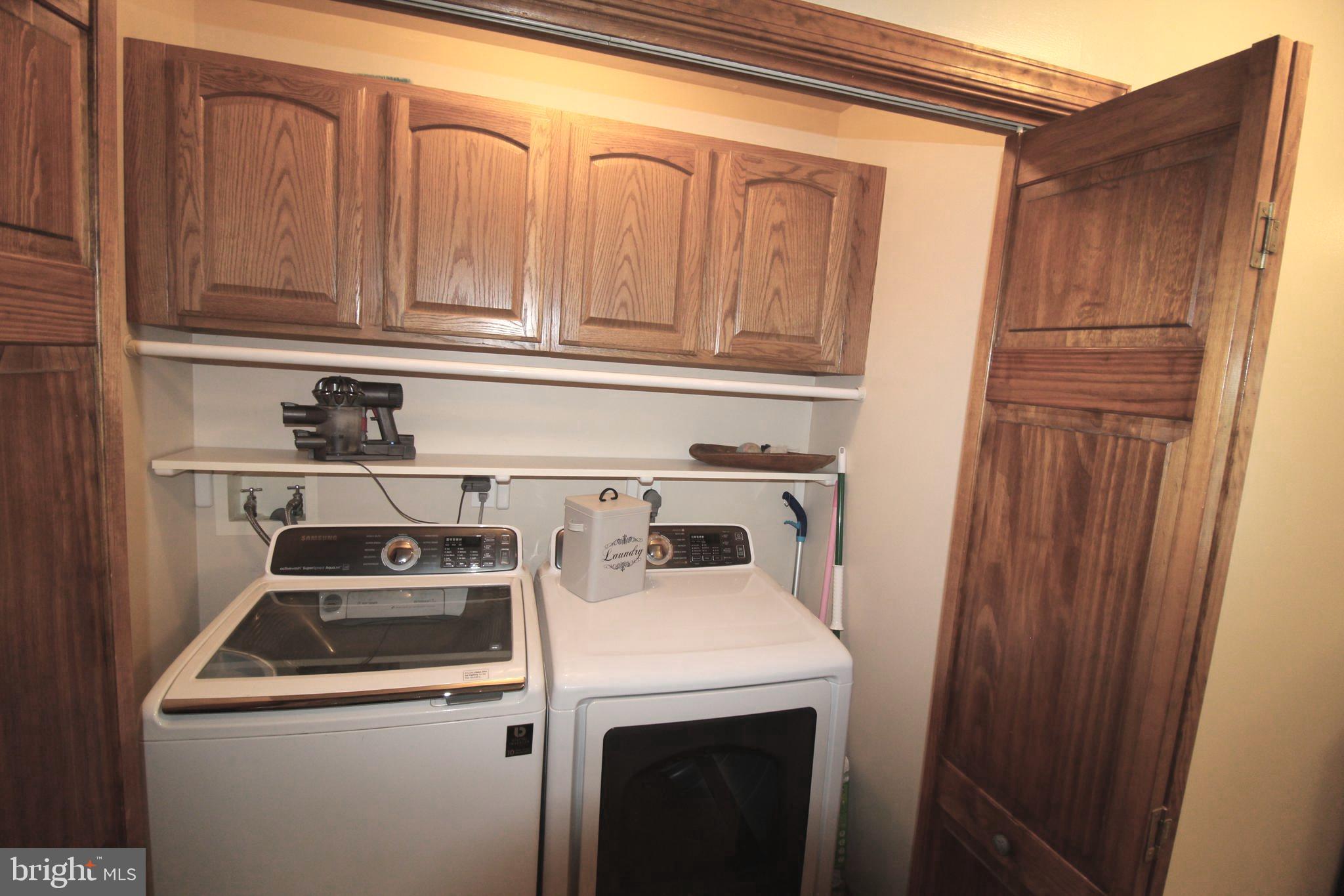 3513 Ensors Shop Road Midland, VA 22728 - Photo 18 of 54 Laundry room