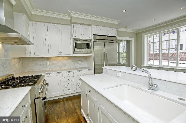 2237 Bancroft Place Northwest Washington, DC 20008 - Photo 16 of 24 Kitchen