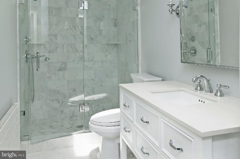 2237 Bancroft Place Northwest Washington, DC 20008 - Photo 17 of 24 Bath (Master)