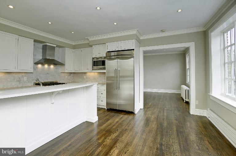 2237 Bancroft Place Northwest Washington, DC 20008 - Photo 3 of 24 Kitchen
