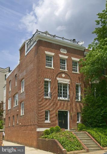 2237 Bancroft Place Northwest Washington, DC 20008 - Photo 24 of 24 Exterior (Front)