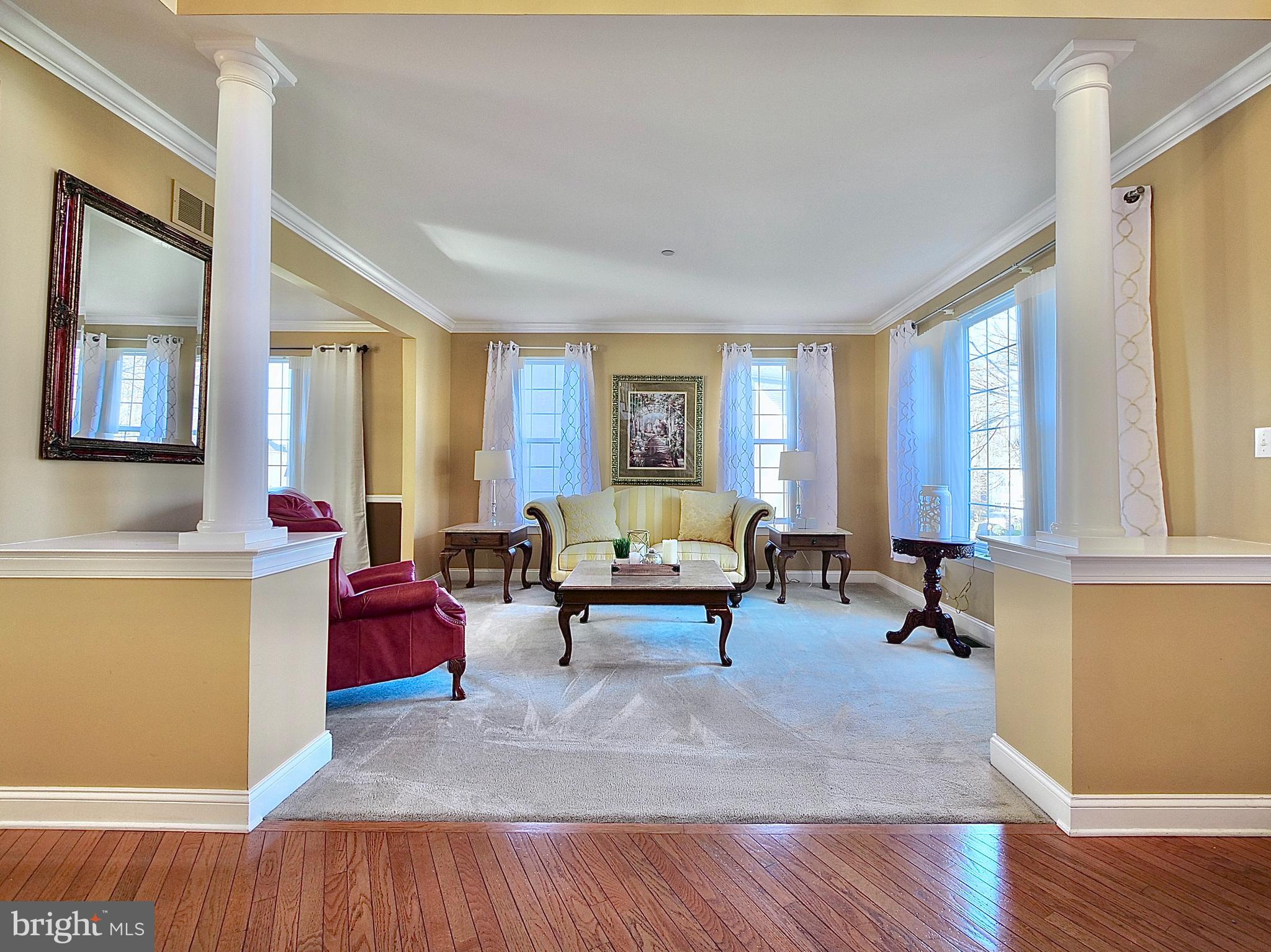 777 Kelli Lane Springfield, PA 19064 - Photo 6 of 68 Living Room