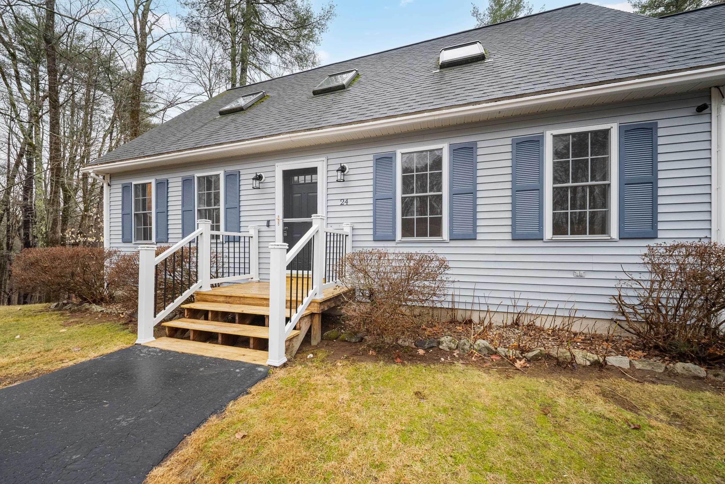 24 Prescott Road Epping, NH 03042 - Photo 3 of 48