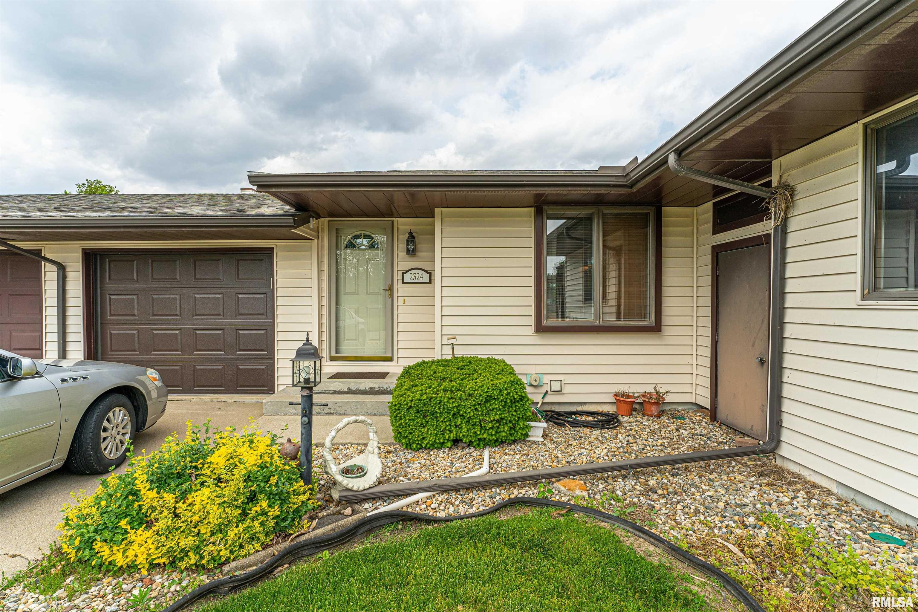 2324 Railsplitter Avenue Lincoln, IL 62656 - Photo 1 of 23 Gallery Image 1