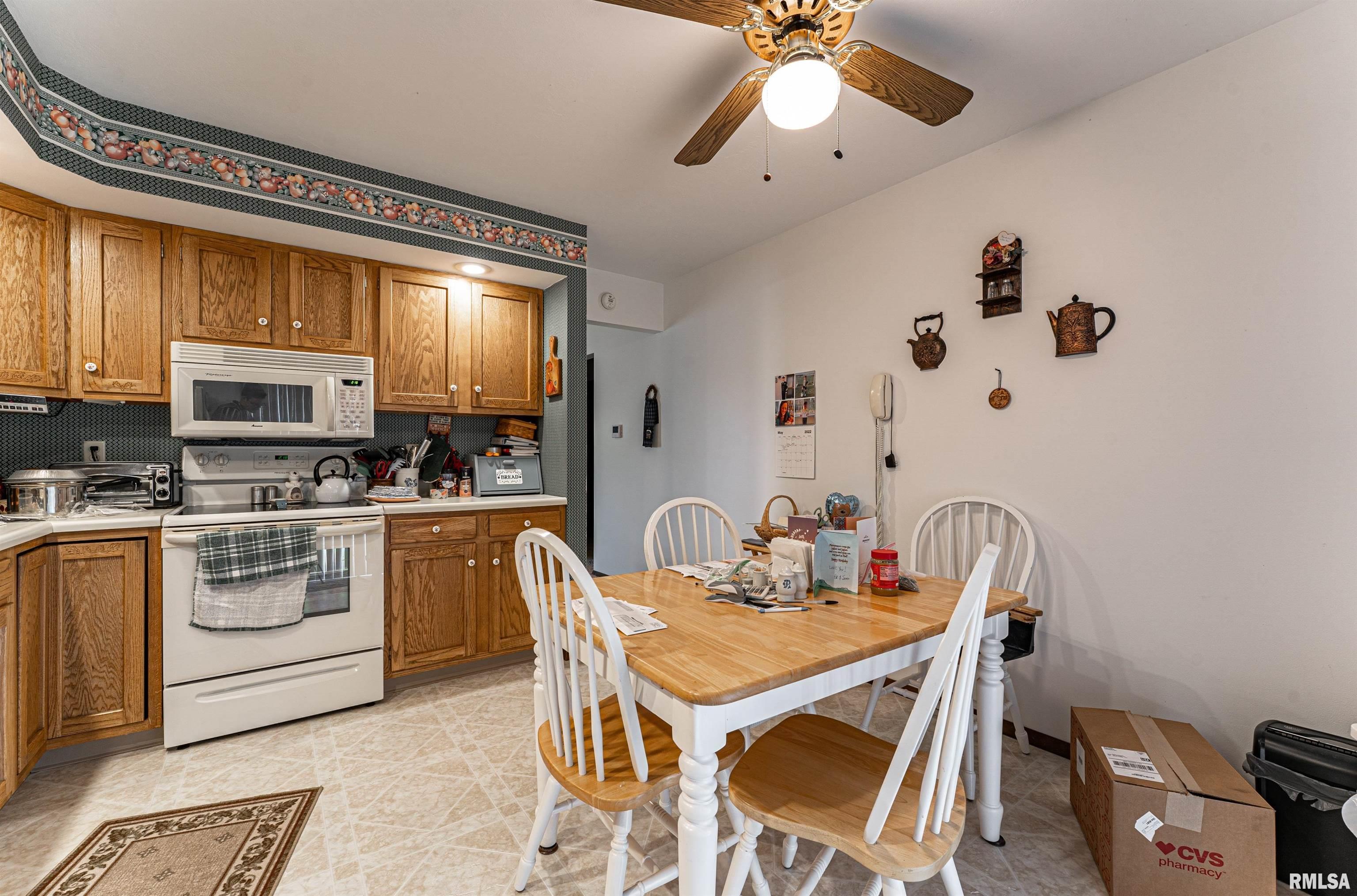 2324 Railsplitter Avenue Lincoln, IL 62656 - Photo 7 of 23 Gallery Image 7