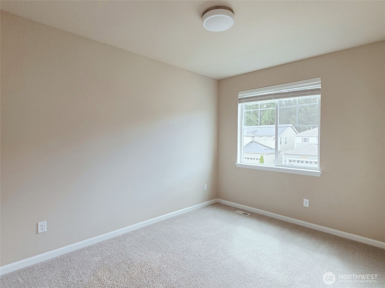 12911 Emerald Ridge Boulevard East Puyallup, WA 98374 - Photo 16 of 30