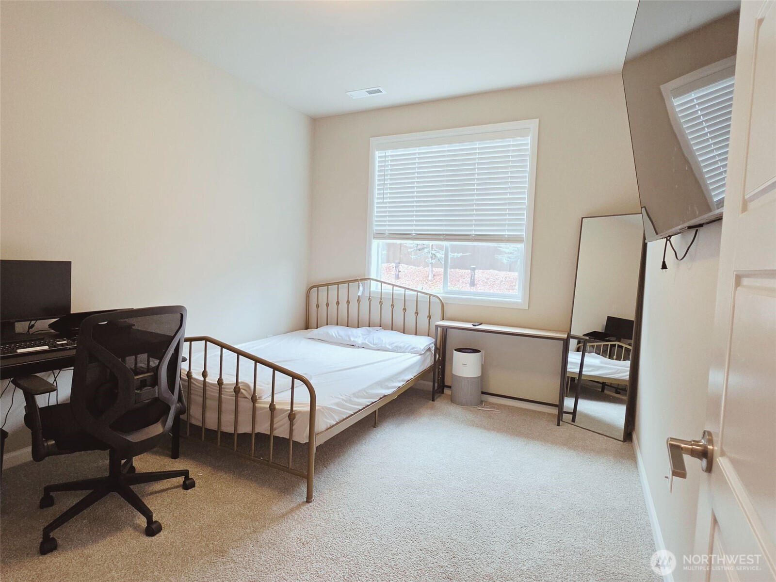 12911 Emerald Ridge Boulevard East Puyallup, WA 98374 - Photo 10 of 30