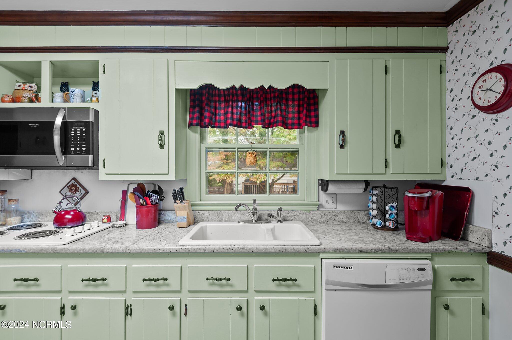 309 Windsor Road Greenville, NC 27858 - Photo 10 of 50 10-web-or-mls-_DSC2521