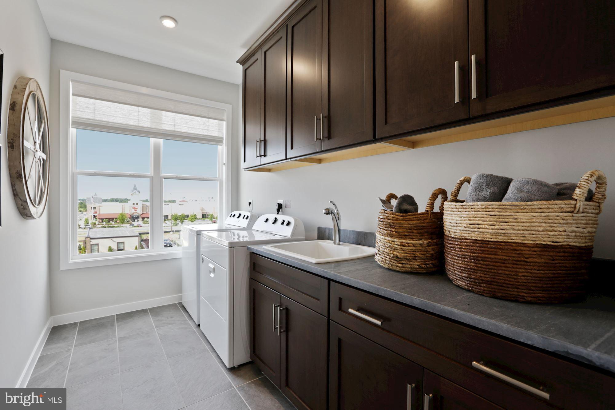 43559 Charitable Street Ashburn, VA 20148 - Photo 5 of 8 Laundry Room