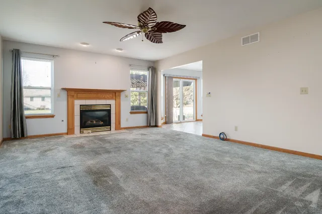 $390,000 | 206 Bear Dusk Way, Belvidere, IL 61008