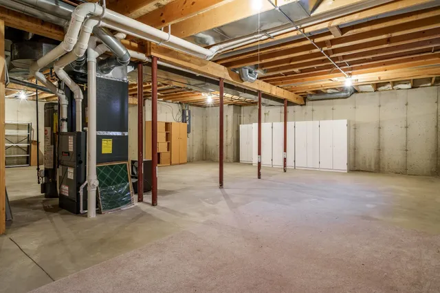 $390,000 | 206 Bear Dusk Way, Belvidere, IL 61008