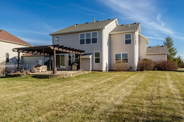 $390,000 | 206 Bear Dusk Way, Belvidere, IL 61008