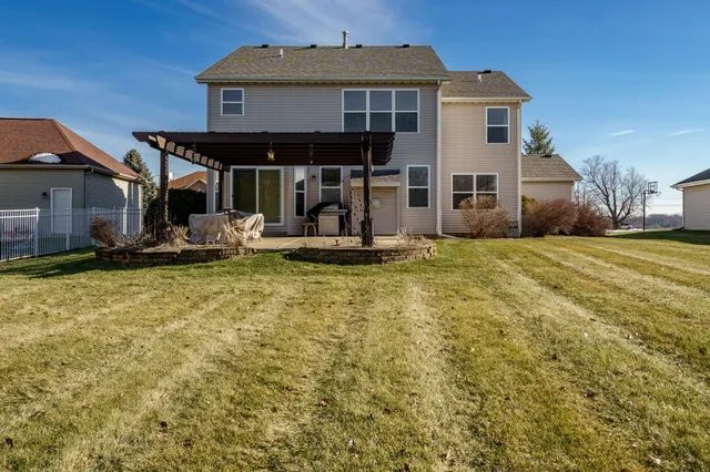 $390,000 | 206 Bear Dusk Way, Belvidere, IL 61008