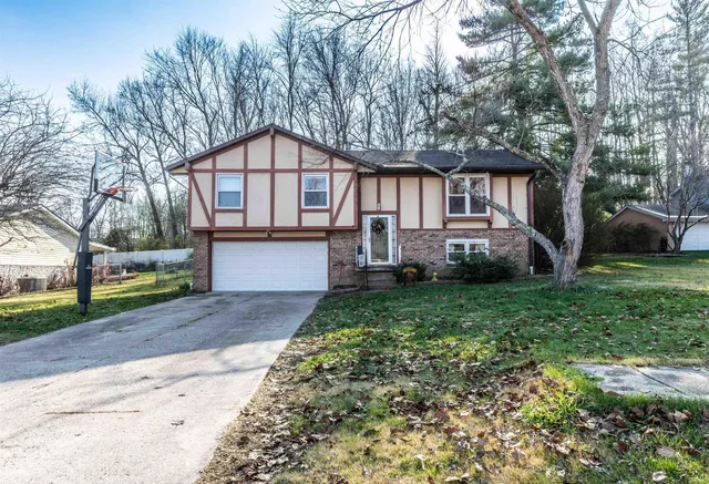 $240,000 | 7518 Meadowview Drive, Evansville, IN 47710