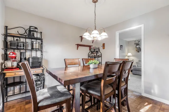 $240,000 | 7518 Meadowview Drive, Evansville, IN 47710