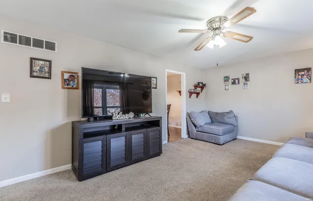 $240,000 | 7518 Meadowview Drive, Evansville, IN 47710