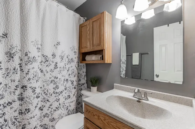 $240,000 | 7518 Meadowview Drive, Evansville, IN 47710