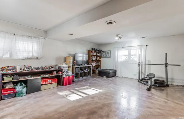 $240,000 | 7518 Meadowview Drive, Evansville, IN 47710