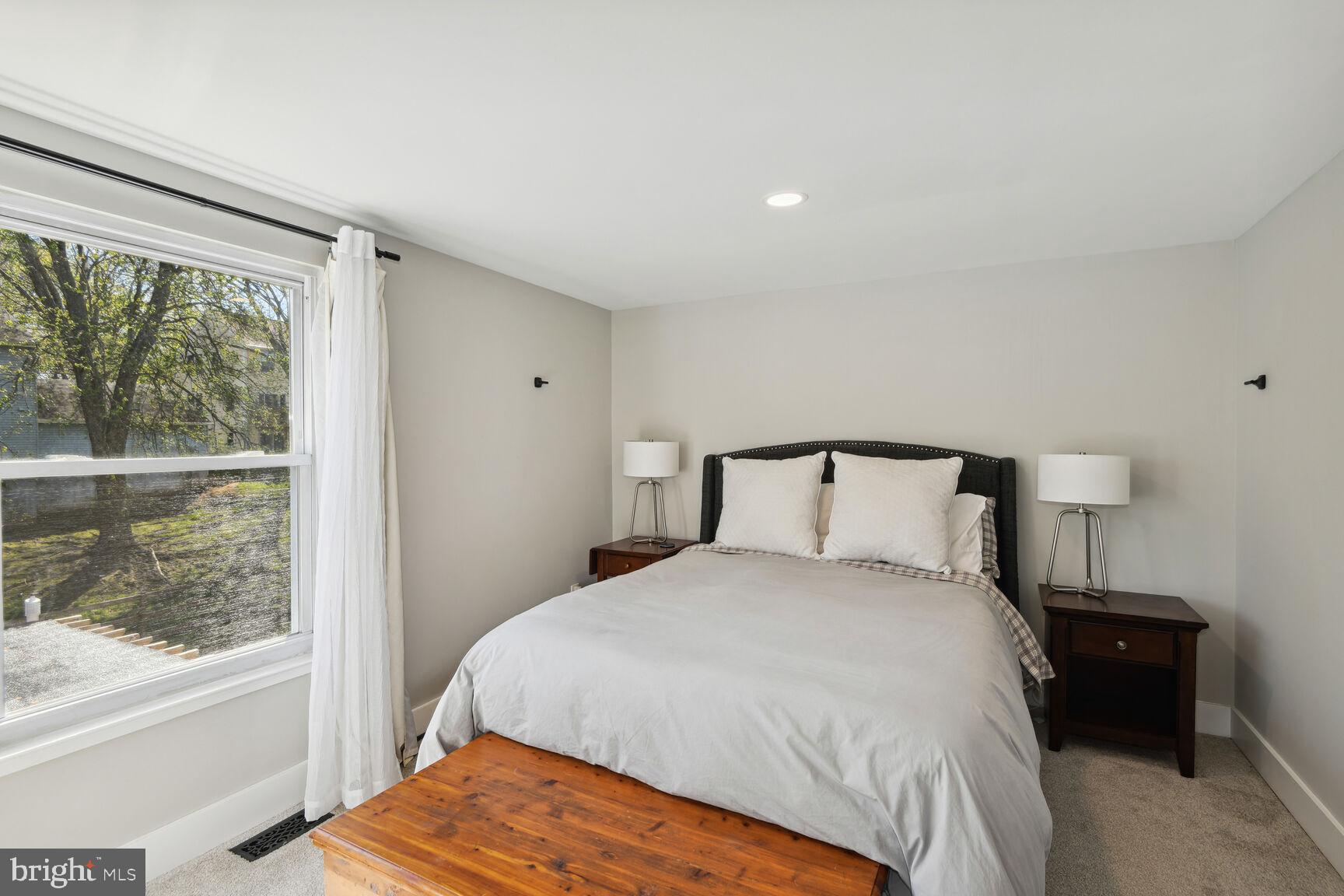6900 Bugledrum Way Columbia, MD 21045 - Photo 12 of 25 Primary suite with access to bathroom!