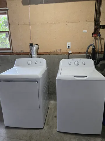 $2,200 | 48 River Road, Mansfield, CT 06250