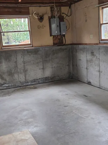 $2,200 | 48 River Road, Mansfield, CT 06250